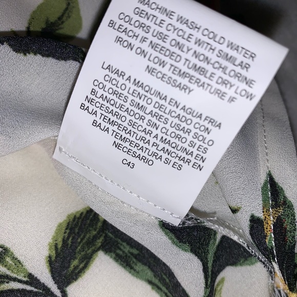 Women Top - Picture 5 of 7